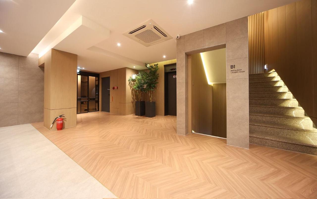 Hotel Lazy Heaven Changwon Extérieur photo