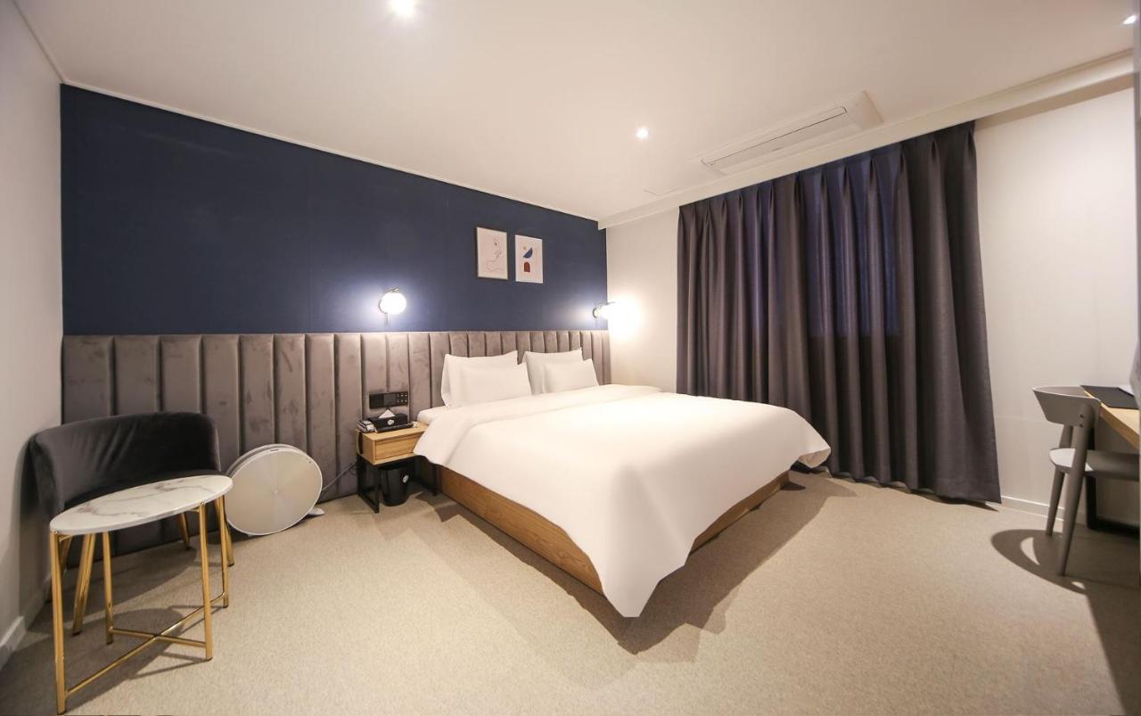 Hotel Lazy Heaven Changwon Extérieur photo