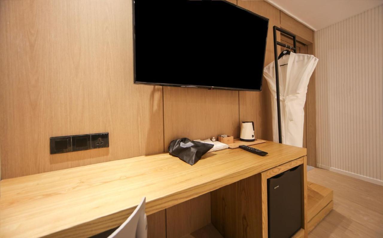 Hotel Lazy Heaven Changwon Extérieur photo