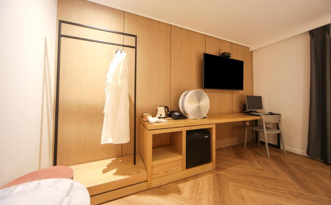 Hotel Lazy Heaven Changwon Extérieur photo